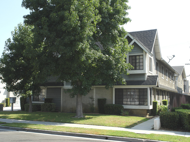 30-32 N 4th St in Alhambra, CA - Building Photo - Building Photo