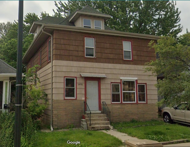 property at 1975 E Washington Ave