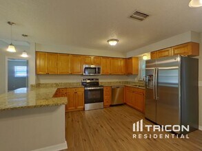 1938 Tropic Blvd N in Largo, FL - Building Photo - Building Photo