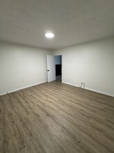 2505 Cleveland Ave, Unit A in Columbus, OH - Building Photo - Building Photo