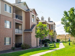Indigo Creek Apartments in Thornton, CO - Foto de edificio - Building Photo