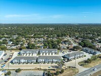 6219 Roby Dr in Arlington, TX - Foto de edificio - Building Photo