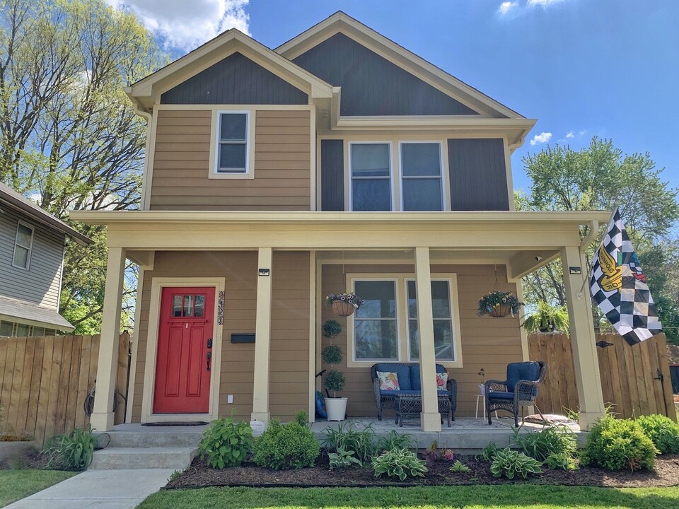 3123 Broadway St in Indianapolis, IN - Building Photo