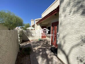 633 W Southern Ave in Tempe, AZ - Foto de edificio - Building Photo