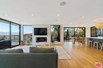 3632 Beverly Ridge Dr in Los Angeles, CA - Building Photo - Building Photo
