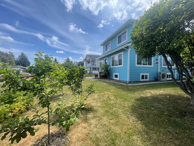 6505 33rd Ave S in Seattle, WA - Foto de edificio - Building Photo