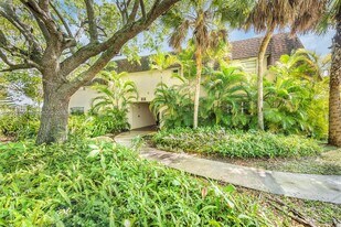 9107 SW 137th Ter in Miami, FL - Building Photo
