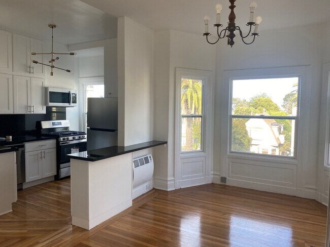 380 Dolores St in San Francisco, CA - Building Photo - Building Photo