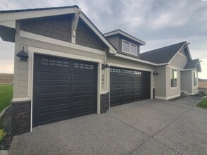 2851 Savannah in Richland, WA - Building Photo - Building Photo