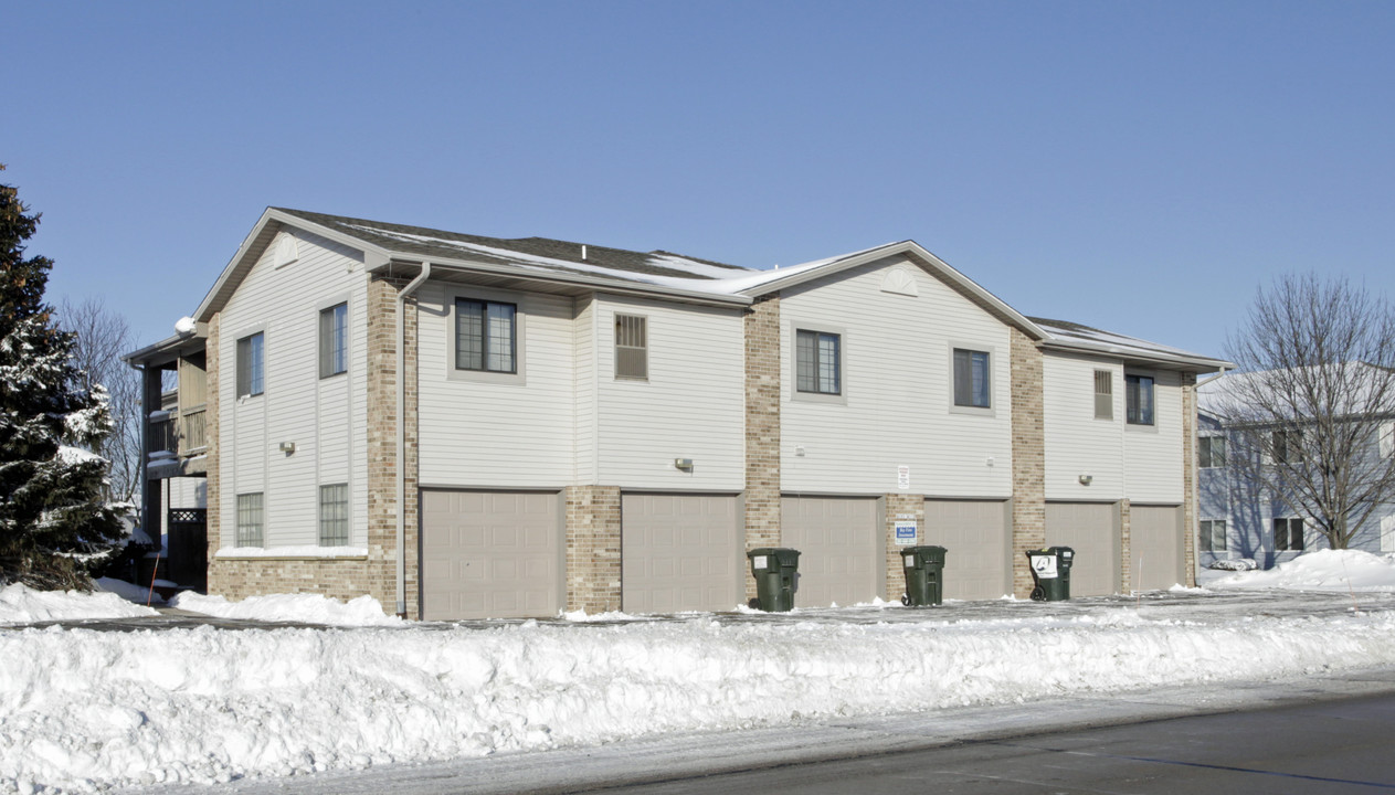 4102-4112 Knoll Pl in Racine, WI - Building Photo