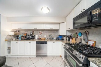 313 4th St in Jersey City, NJ - Building Photo - Building Photo