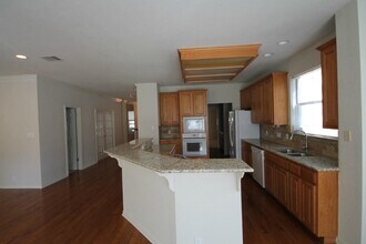 10225 Open Gate Dr in Austin, TX - Building Photo - Building Photo