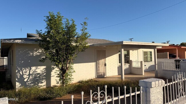 3622 W Sunland Ave in Phoenix, AZ - Building Photo - Building Photo