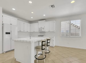 5856 Amnest Way in Sacramento, CA - Building Photo - Building Photo