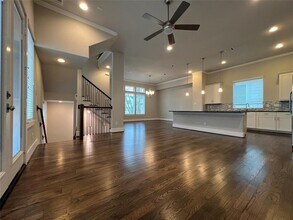 5623 Kansas St in Houston, TX - Foto de edificio - Building Photo