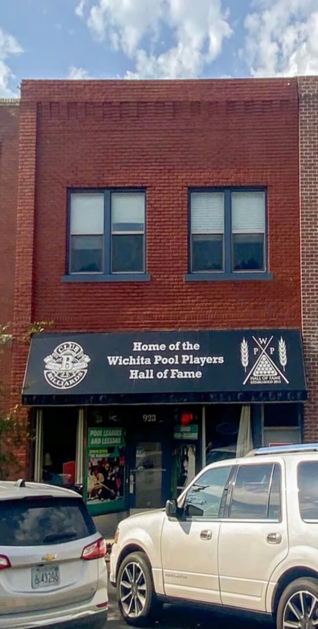 923 W Douglas Ave, Unit Suite A