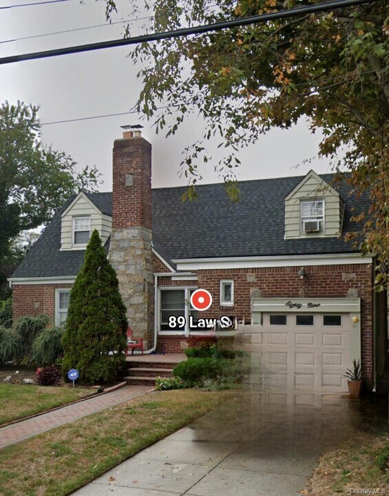89 Law St in Valley Stream, NY - Building Photo