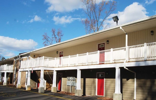 Meadow Creek Apartments in Richmond, VA - Building Photo - Building Photo