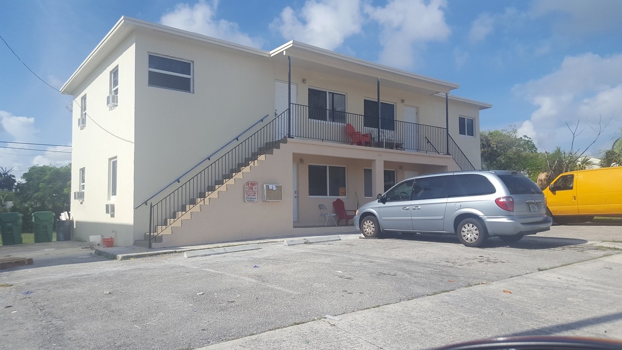 31st Street Lofts in Riviera Beach, FL - Foto de edificio