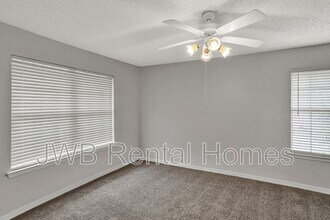 15722 Jim Ct in Jacksonville, FL - Building Photo - Building Photo