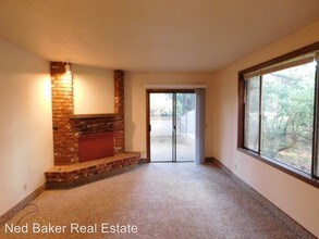 895 Juntura St SE in Salem, OR - Building Photo - Building Photo