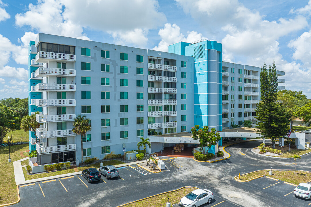 Hillcrest No.20 in Hollywood, FL - Foto de edificio