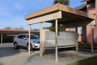 Mayberry Colony Apartments in Hemet, CA - Building Photo - Other