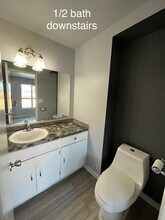 517 E Michelle Ct, Unit A in Newberg, OR - Building Photo - Building Photo