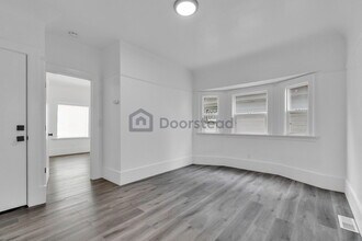 3827 West St in Oakland, CA - Building Photo - Building Photo