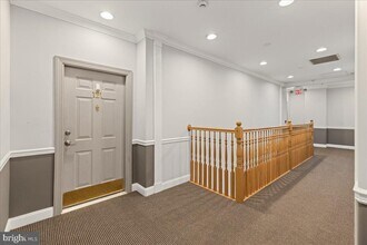 121 Kyle Way in Ewing, NJ - Foto de edificio - Building Photo