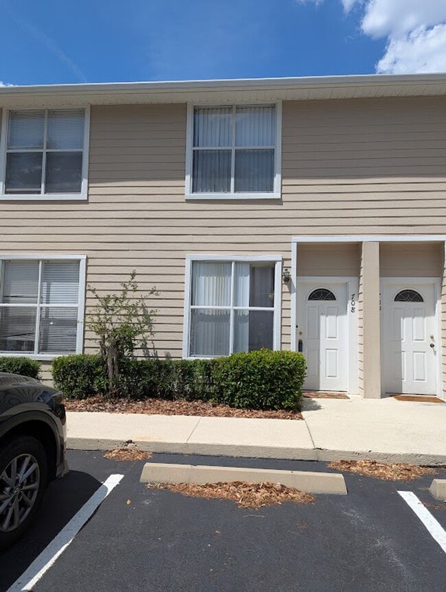 property at 3901 SW 20th Ave