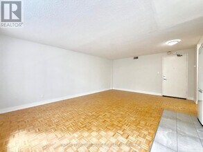 95 Lawton Blvd in Toronto, ON - Building Photo - Building Photo