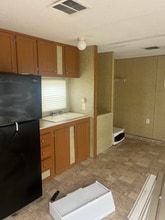 205 Dennis Ln in Buras, LA - Building Photo - Building Photo