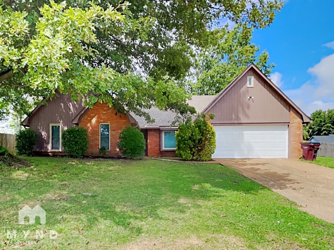 property at 6718 Lake Point Cir