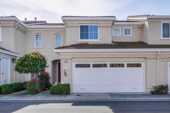 370 Sandhurst Dr