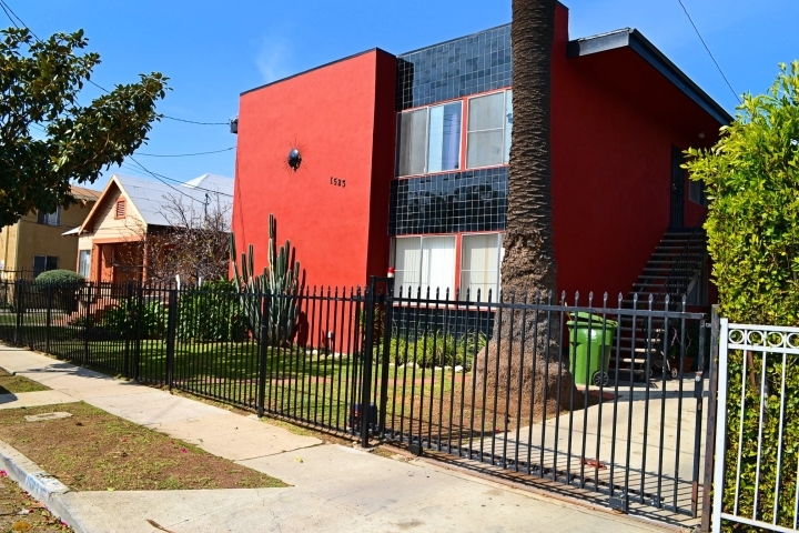 1523 W 35th Pl in Los Angeles, CA - Building Photo