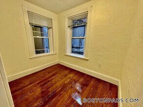 4 Garden Ct St in Boston, MA - Building Photo - Building Photo