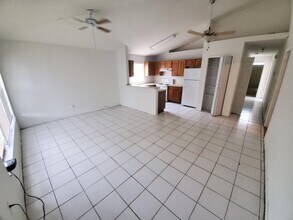 4029 Kaluga Park St in Orlando, FL - Building Photo - Building Photo