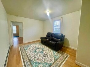187 W 30th St in Bayonne, NJ - Building Photo - Building Photo
