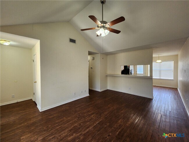 249 Glenbrook Dr in New Braunfels, TX - Building Photo - Building Photo