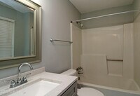 498 Hemlock Dr photo'