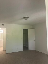 3430 Pinewalk Dr N in Margate, FL - Building Photo - Building Photo