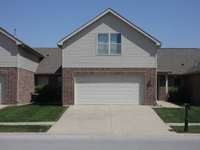 201 E John Casey Rd in Bourbonnais, IL - Building Photo - Building Photo
