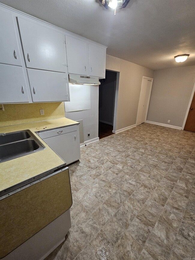 309 W J Ave in North Little Rock, AR - Building Photo - Building Photo