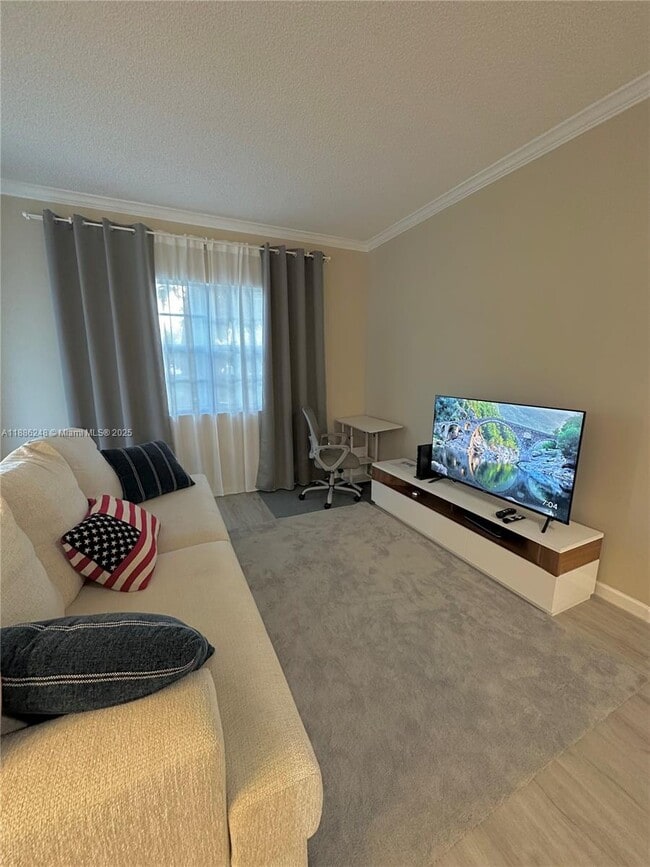 3155 NE 184th St in Aventura, FL - Building Photo - Building Photo