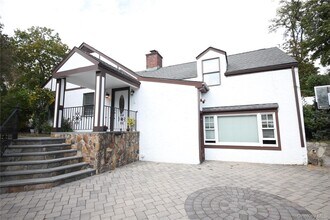 20 Annadale St in Armonk, NY - Building Photo - Building Photo