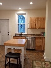 304 S Silver Lake St in Oconomowoc, WI - Building Photo - Building Photo