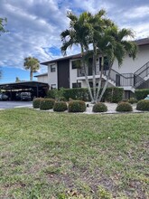 3935 Country Club Blvd in Cape Coral, FL - Building Photo - Building Photo