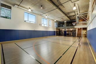 Augusta Apartments in Seattle, WA - Building Photo - Building Photo