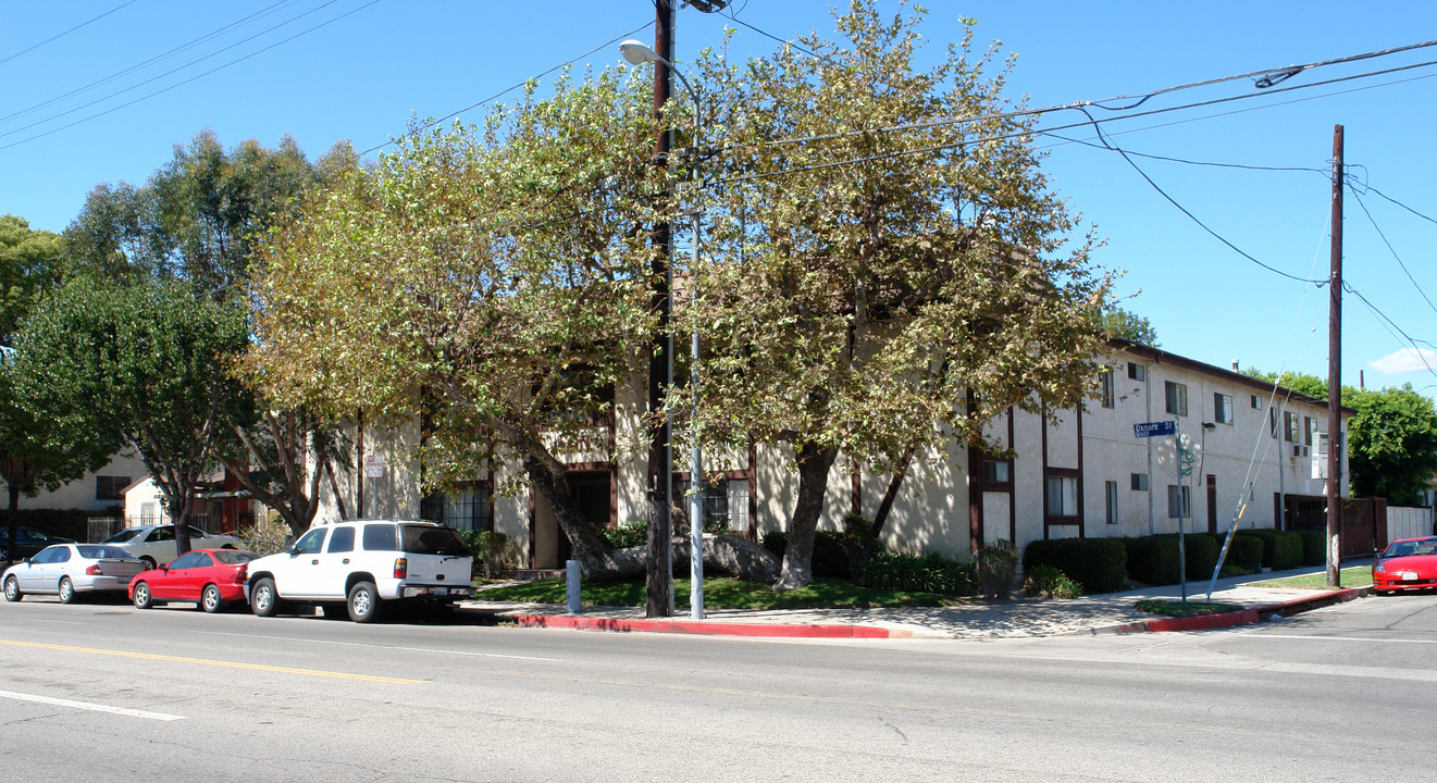 12603-12605 Oxnard St in North Hollywood, CA - Building Photo